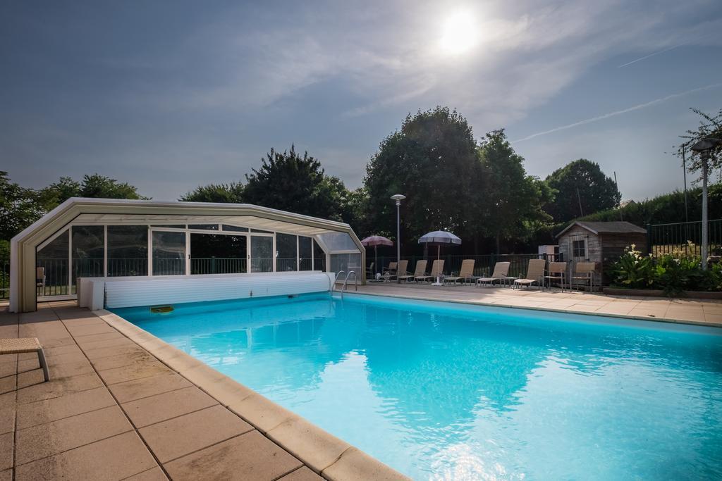 Logis L'Ermitage Hotel & Restaurant Saulges 외부 사진