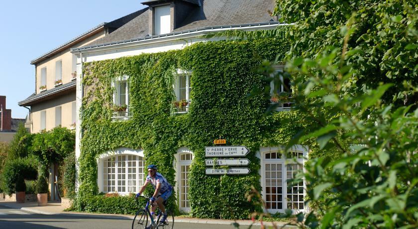 Logis L'Ermitage Hotel & Restaurant Saulges 외부 사진