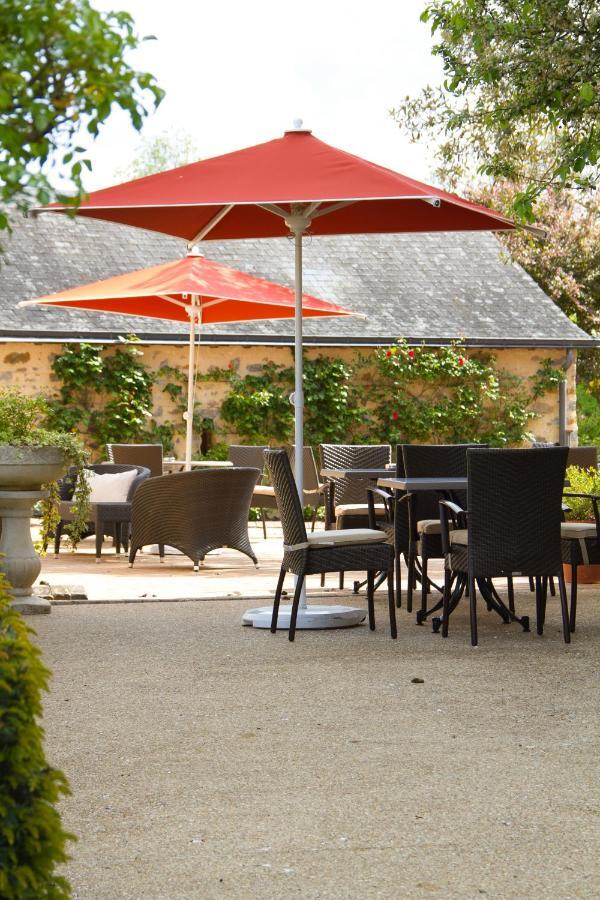 Logis L'Ermitage Hotel & Restaurant Saulges 외부 사진